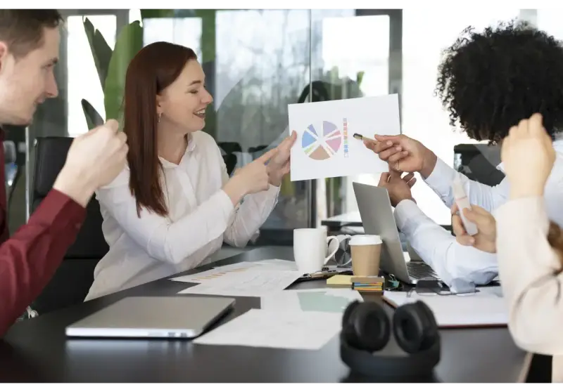 Digital strategies to attract customers with QR and app